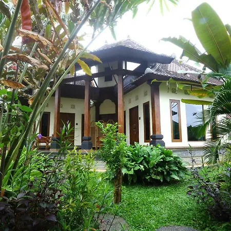 Loka Sari Guest House And Spa-3