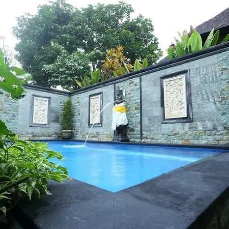 Loka Sari Guest House And Spa-2
